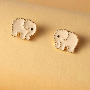 Dainty elephant earrings